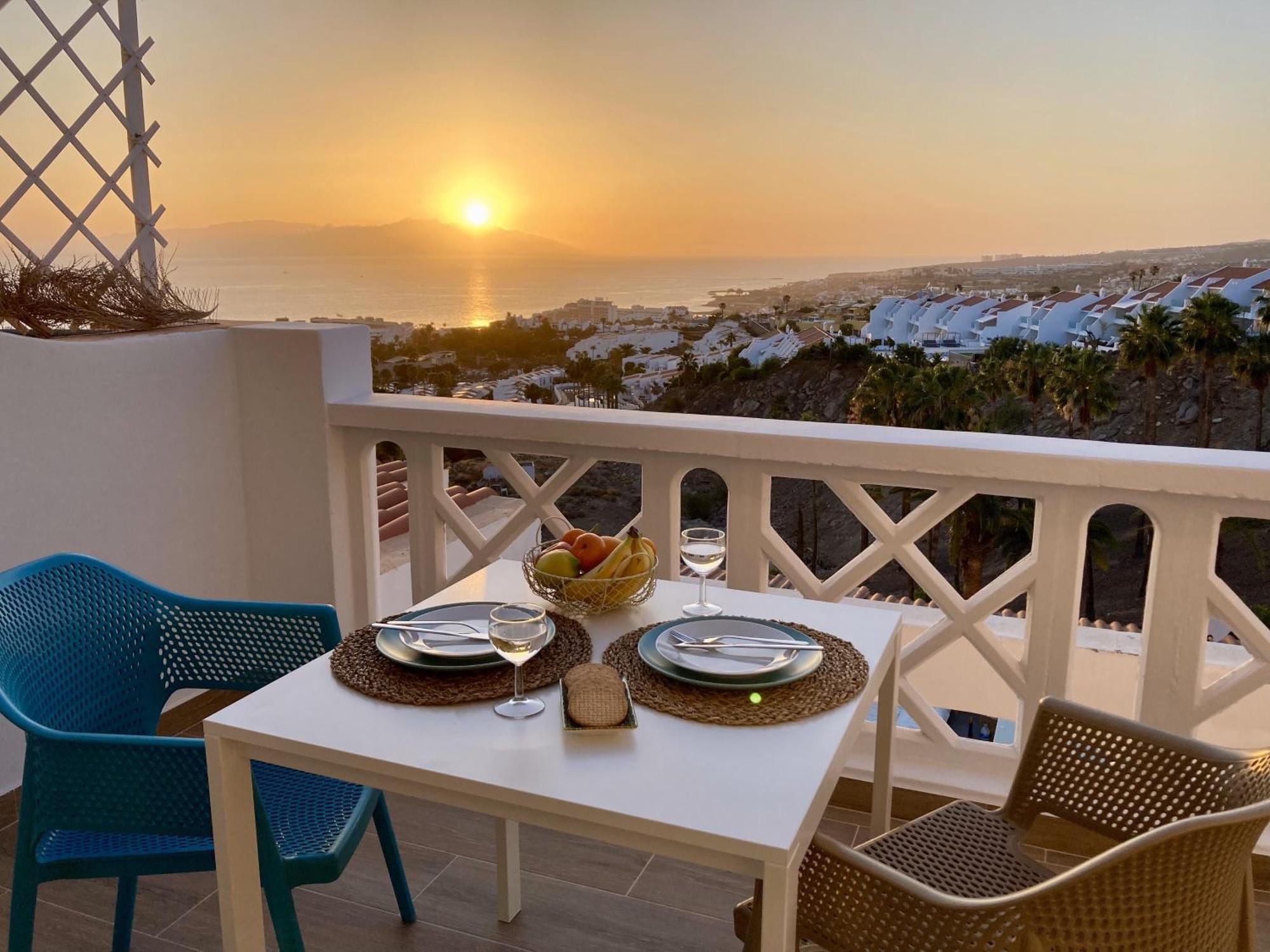 Costa Adeje - Modern Apartment With Terrace Views Of Ocean & Sunset Екстер'єр фото