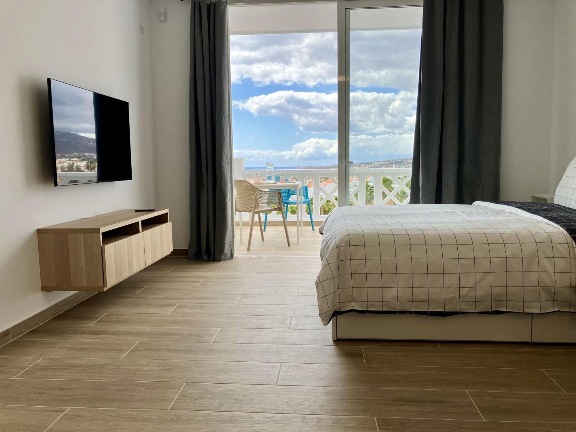Costa Adeje - Modern Apartment With Terrace Views Of Ocean & Sunset Екстер'єр фото